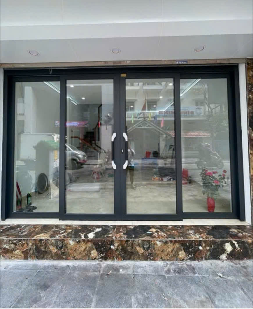 cho thue nha mat pho co – mat tien rong – vi tri kinh doanh dep