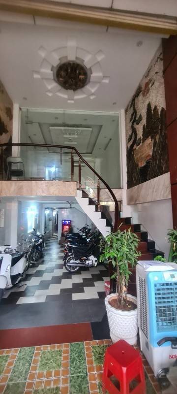cho thue van phong tang lung + 1/2 lau 2 va lau 5 mat tien duong