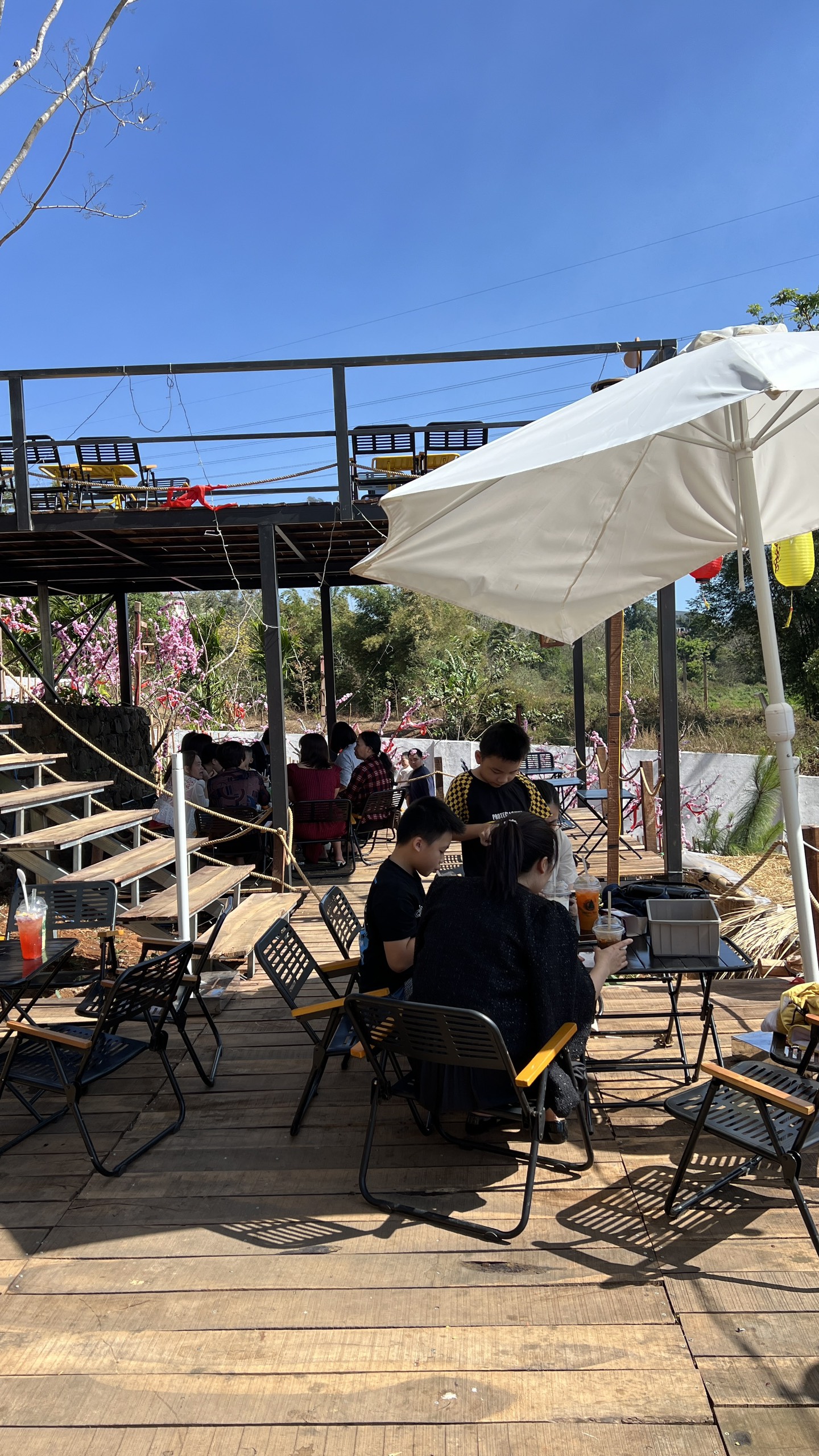 sang quan cafe rong 1900m2 + 1300m2 ruong, view ruong cao dep.